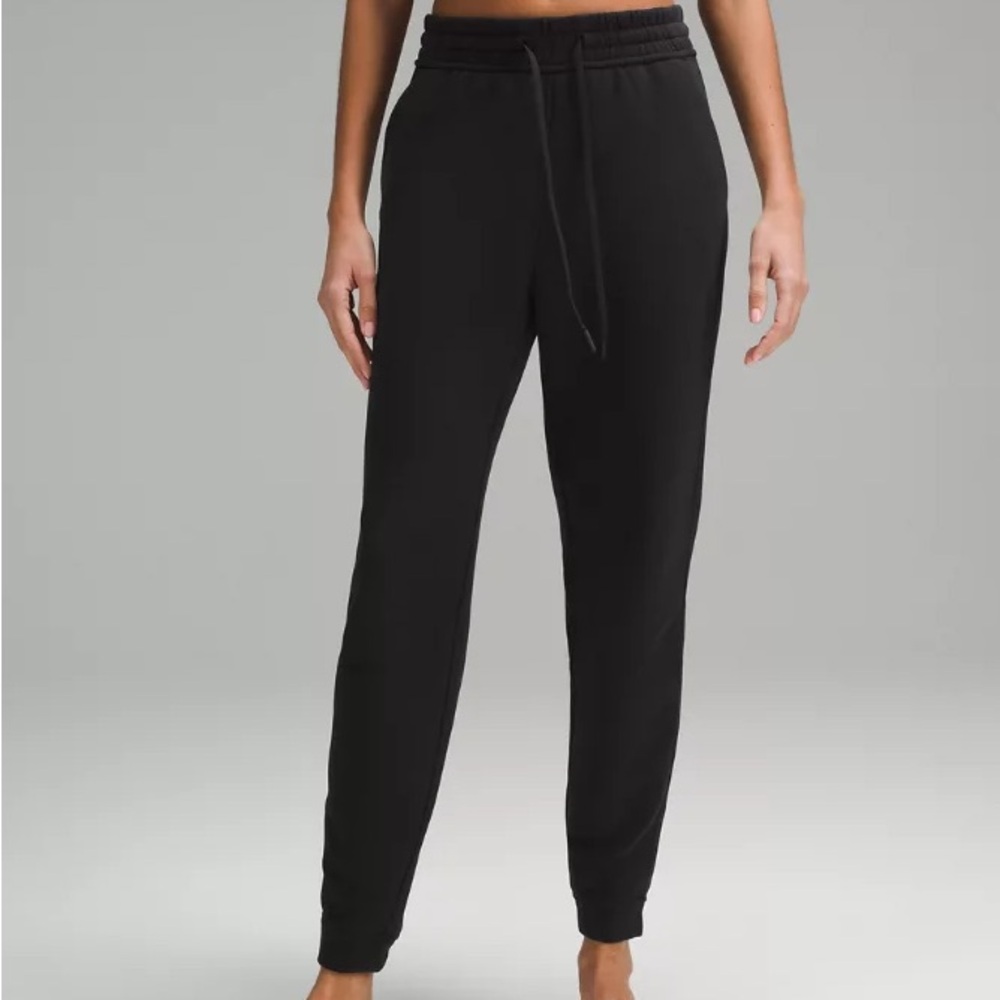 Lululemon Loungeful High-Rise Jogger
Full Length Size 2